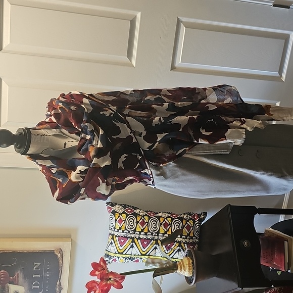 Calvin Klein Classic Gray Fabric - Picture 5 of 13